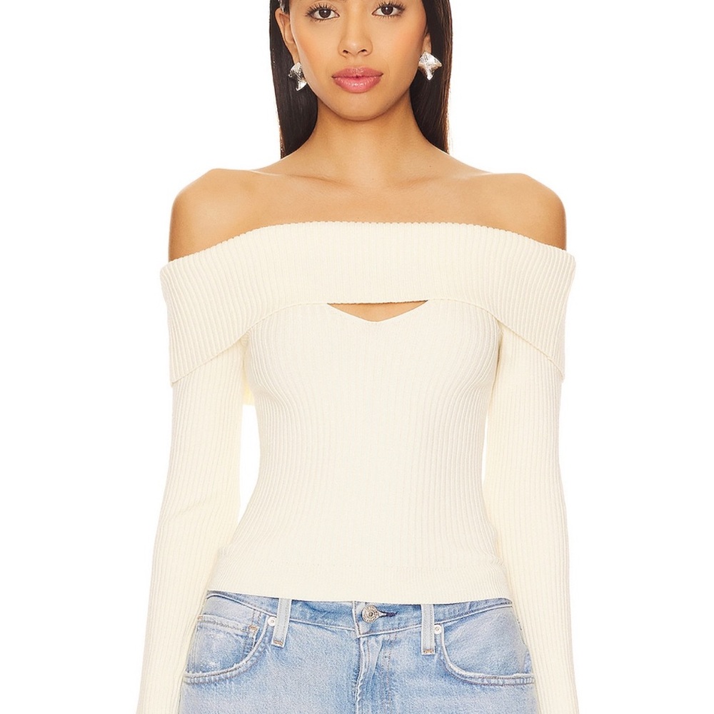 ASTR the label Cream Off-the-Shoulder Sweater